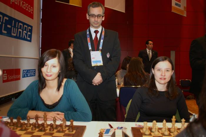 Jola i Asia z trenerem Matlakiem